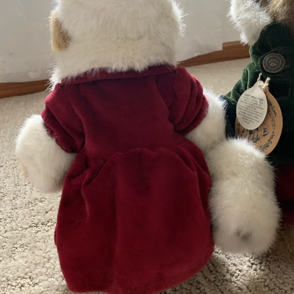 Boyds Bears Bailey and Matthew dressed for the Holidays - Picture 3 of 5